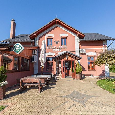 Penzion Farmer Kapusany Экстерьер фото